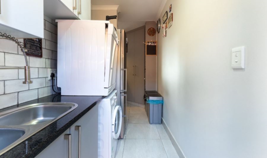 3 Bedroom Property for Sale in Island View Western Cape